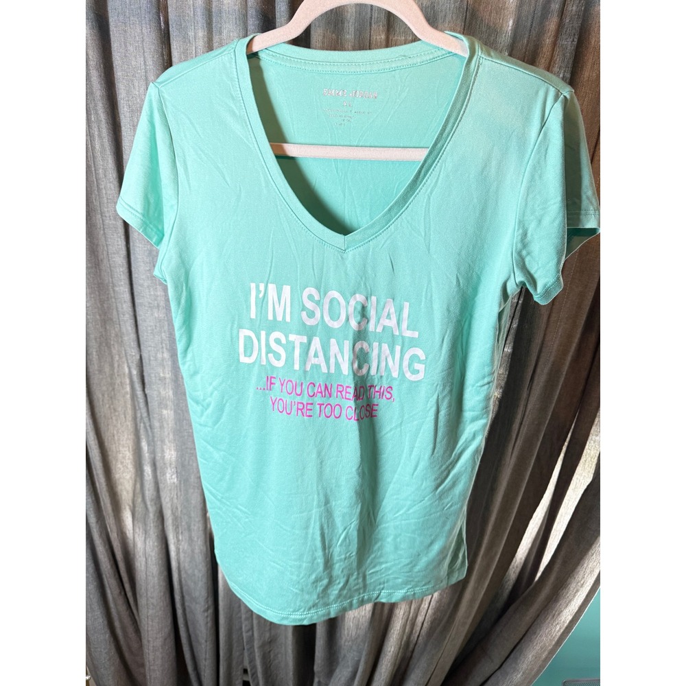 Emme Jordan Womens XL Mint Green Social‎ Distancing Graphic V-Neck T-Shirt